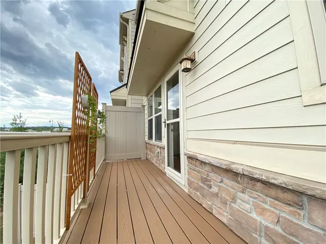 876 Beacon Ln gallery image 5