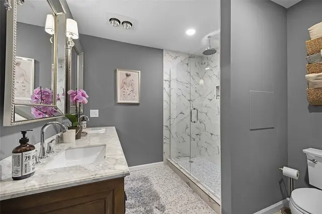881 Blackburn Rd gallery image 18