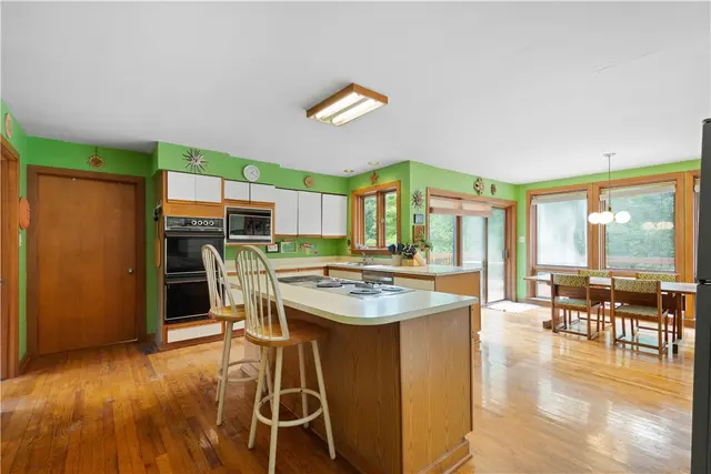 9 Highview Dr gallery image 2