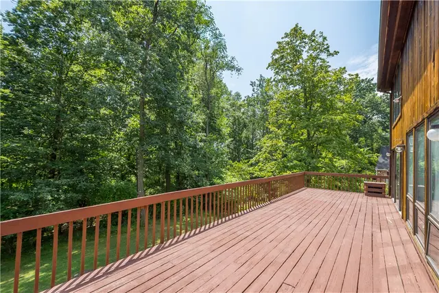 9 Highview Dr gallery image 14