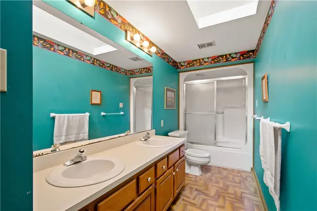 9 Highview Dr gallery image 15