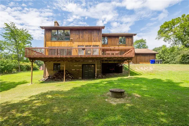 9 Highview Dr gallery image 16