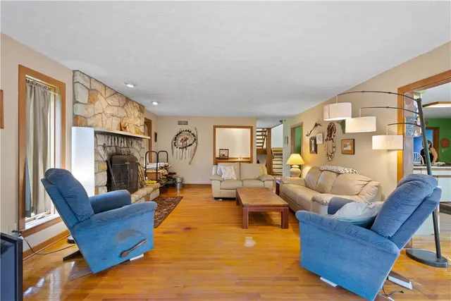 9 Highview Dr gallery image 17