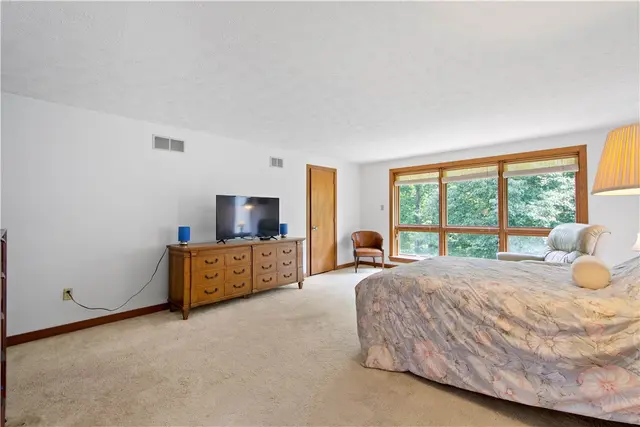 9 Highview Dr gallery image 23
