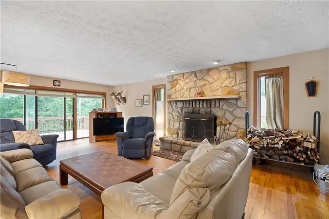 9 Highview Dr gallery image 25