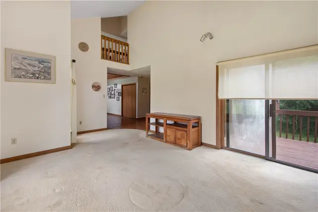 9 Highview Dr gallery image 27