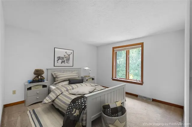 9 Highview Dr gallery image 31