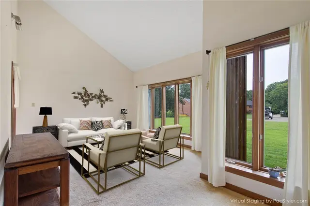 9 Highview Dr gallery image 38