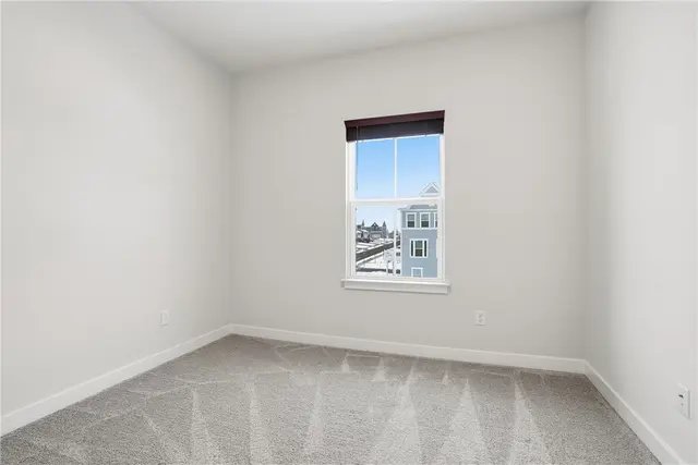9002 Hickory Rd gallery image 6