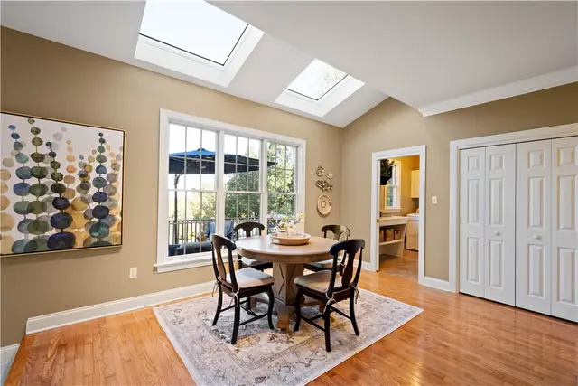 9002 Peregrine Dr gallery image 4