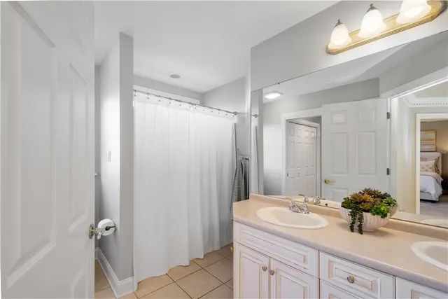 9002 Peregrine Dr gallery image 14