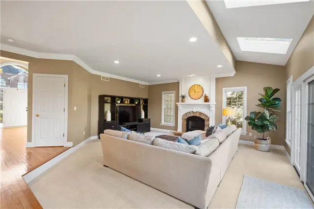 9002 Peregrine Dr gallery image 28