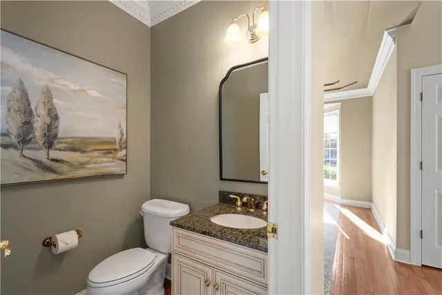 9002 Peregrine Dr gallery image 31