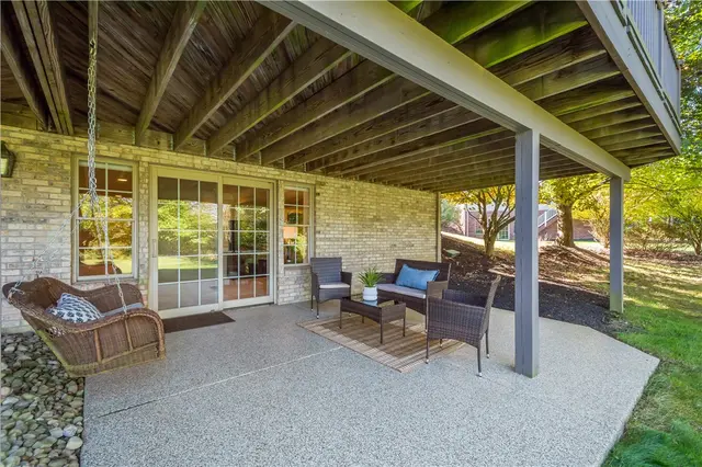 9002 Peregrine Dr gallery image 33