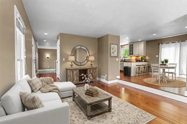 9018 Audubon Dr gallery image 3