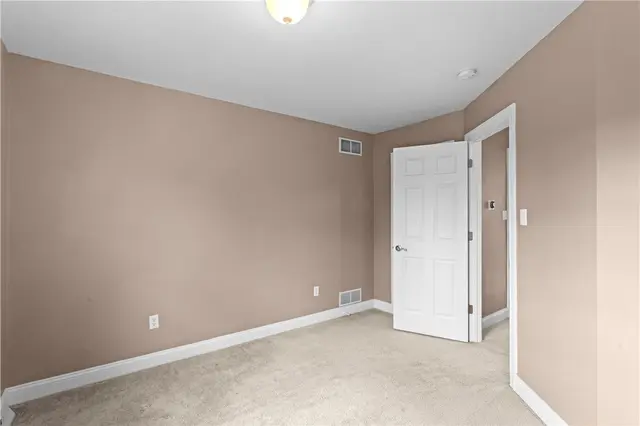 9018 Audubon Dr gallery image 35