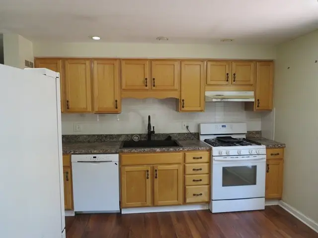 903 Fox Run Cir gallery image 7
