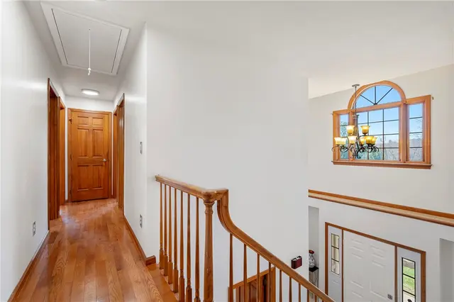 903 Poplar Place gallery image 4