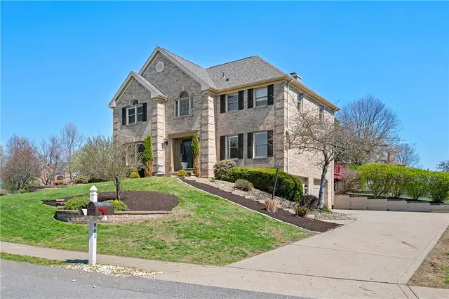 903 Poplar Place gallery image 9
