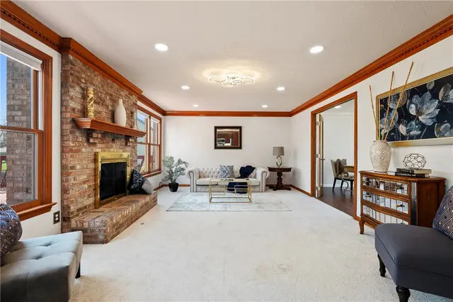 903 Poplar Place gallery image 14