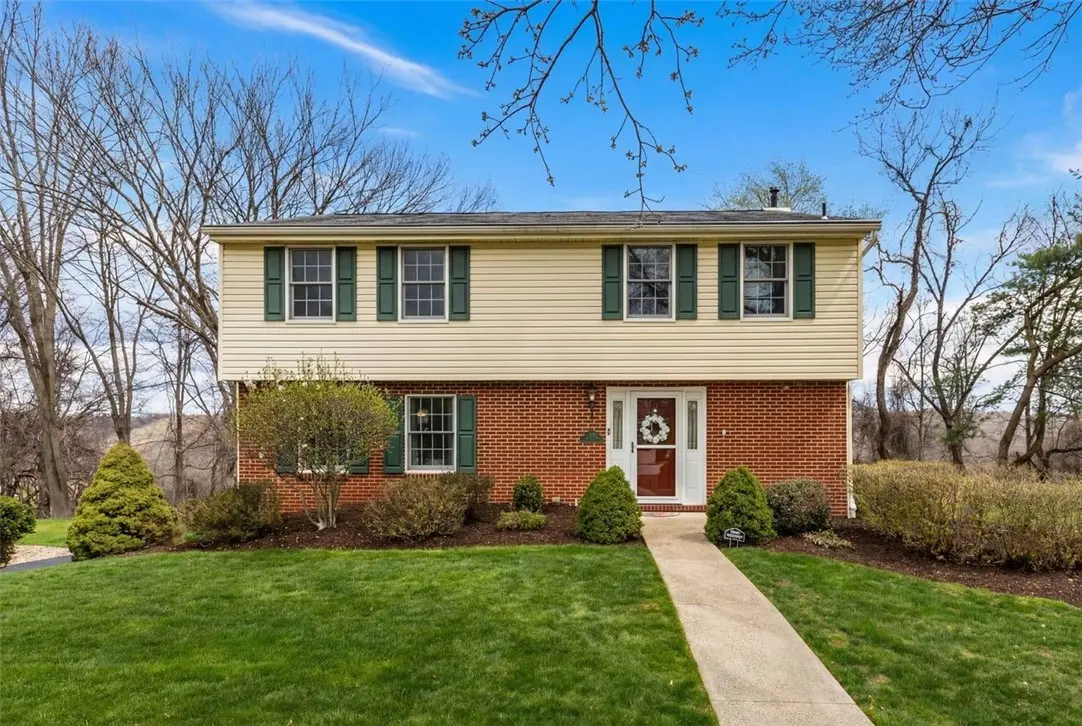 9044 Woodview Drive
