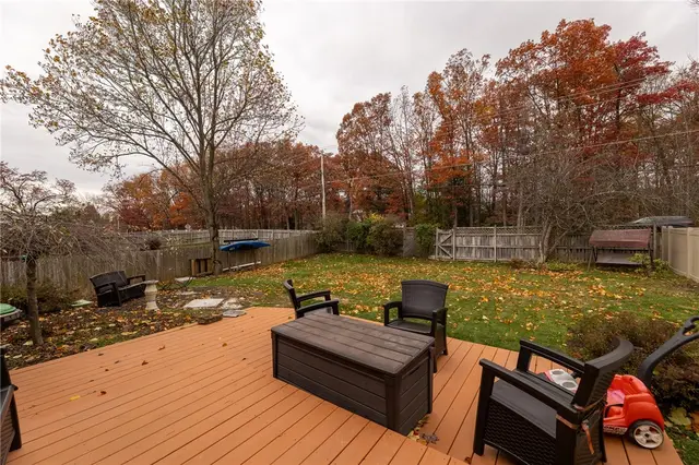 905 Glenwood Ct gallery image 41