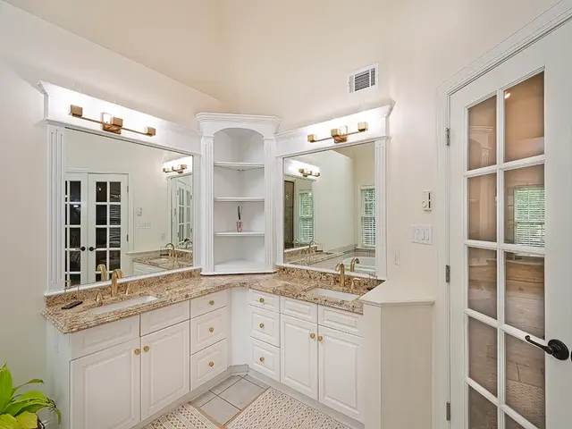 906 Big Bear Court gallery image 40