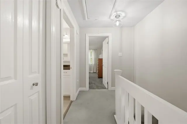 907 Cottingham Drive gallery image 12