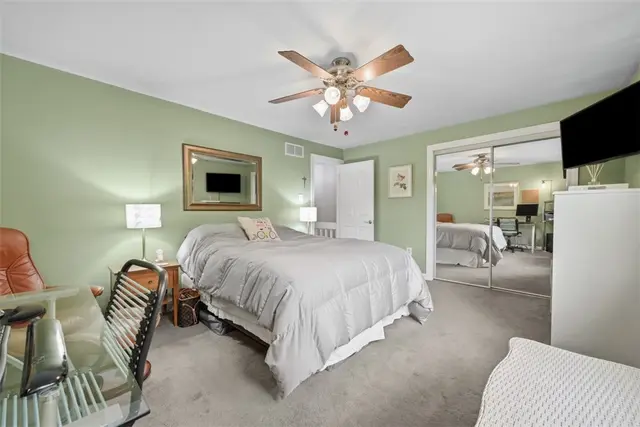 907 Cottingham Drive gallery image 22