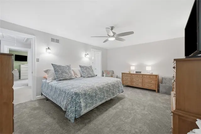 907 Cottingham Drive gallery image 30