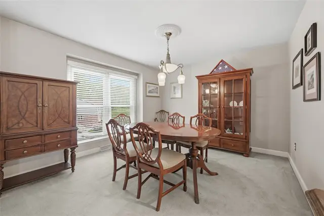 907 Cottingham Drive gallery image 32