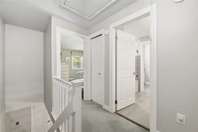 907 Cottingham Drive gallery image 40