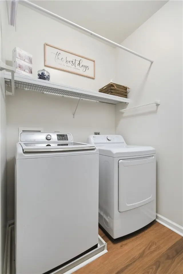 907 Gregory Ct gallery image 6