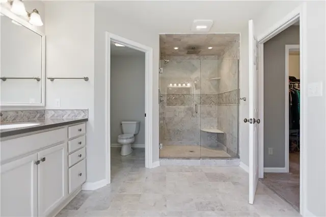 907 Gregory Ct gallery image 12