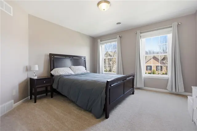 907 Gregory Ct gallery image 22
