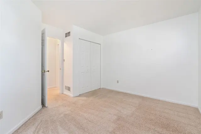 907 Northridge Dr gallery image 2