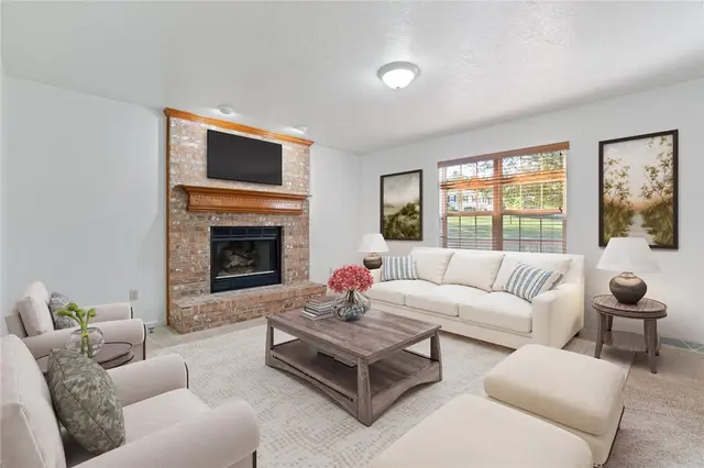 907 Northridge Dr gallery image 4