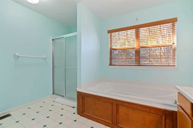 907 Northridge Dr gallery image 8