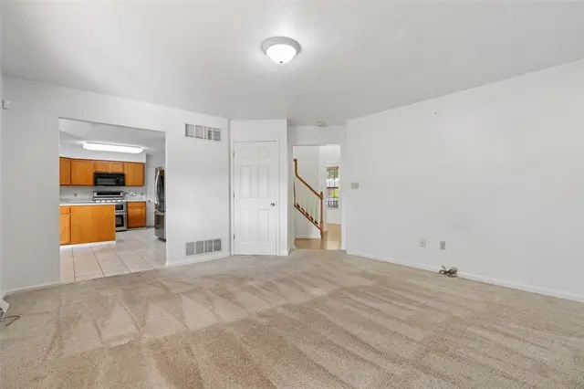 907 Northridge Dr gallery image 17