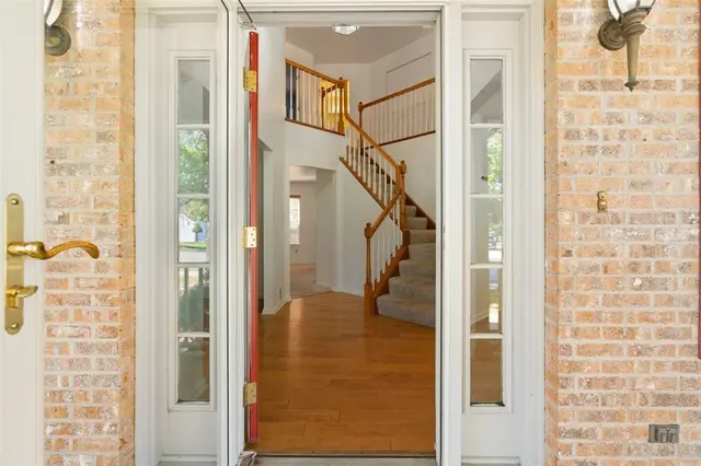 907 Northridge Dr gallery image 18