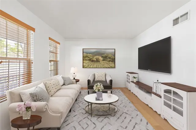 907 Northridge Dr gallery image 25