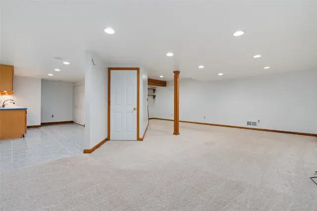 907 Northridge Dr gallery image 28