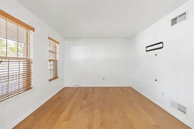 907 Northridge Dr gallery image 30