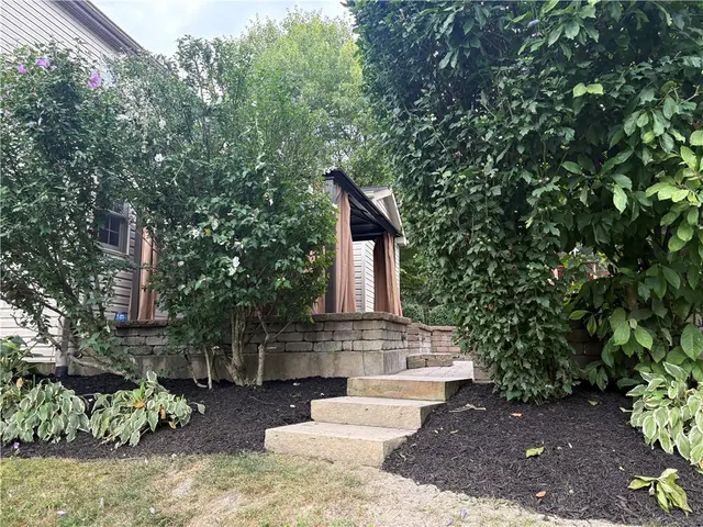 91 Celtic Ash Ct gallery image 3