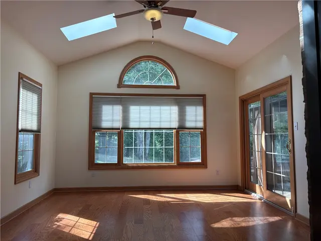 91 Celtic Ash Ct gallery image 12