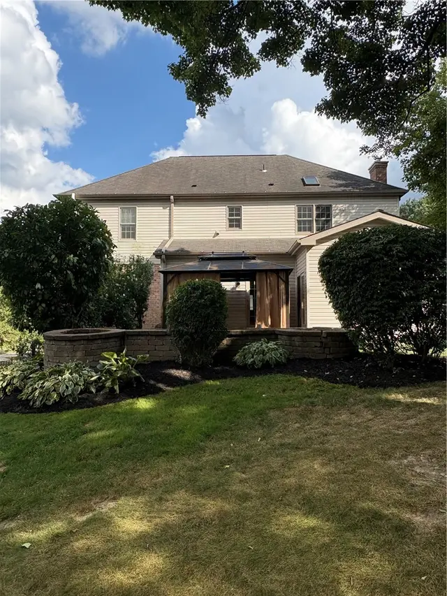 91 Celtic Ash Ct gallery image 23