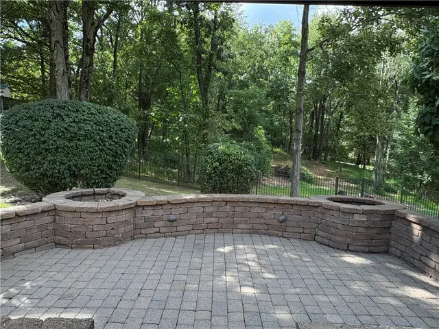 91 Celtic Ash Ct gallery image 37