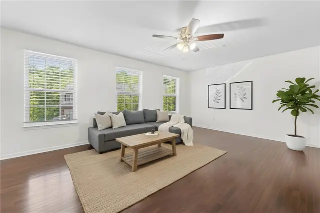 91 Kensington Dr gallery image 39