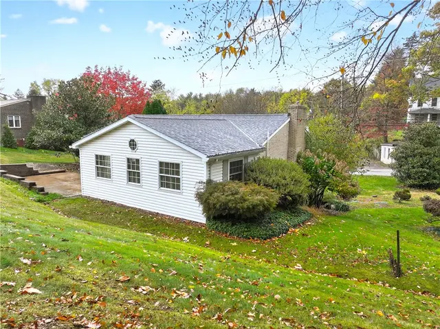 910 Burchfield Rd gallery image 4