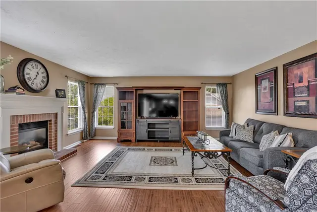 9107 Cherry Blossom Dr gallery image 4